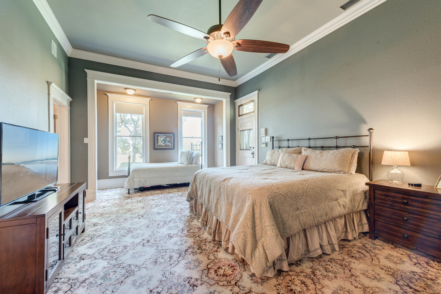 Main House Bedroom #4 (Live Oak)